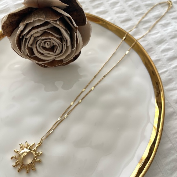 Gold Plated Minimalist Radiant Sun Necklace Sun Charm Pendant Celestial Necklace - Picture 3 of 4